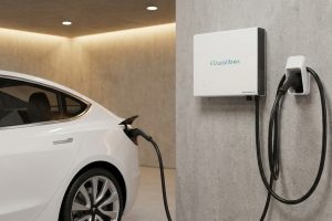 Elektrikli arabaya bağlanmış 30kW DC Elektrikli Araç Şarj Cihazı
